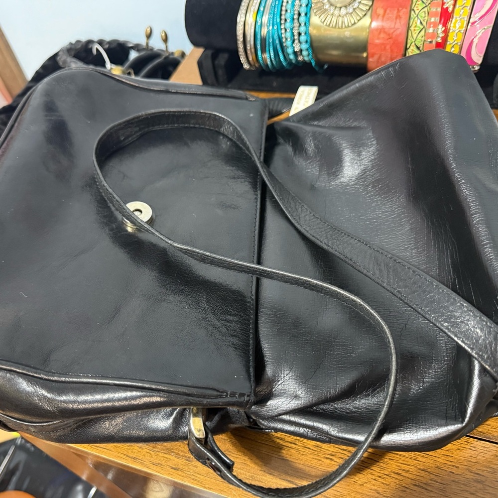 Portofino Collection Black Genuine Leather Croc-Embossed Crossbody Bag - Picture 16 of 16